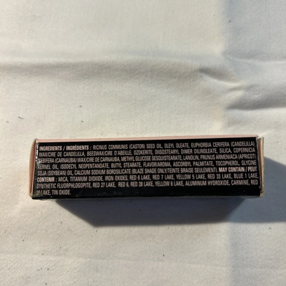 Mary Kay Crème Lipstick Red /Rouge #022850 Discontinued